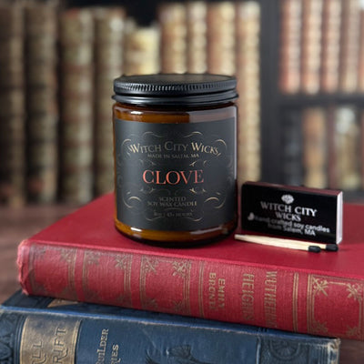 Clove jar candle